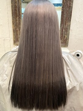 リコ バイ マリス(Liko by maris) 育てるハイトーンホワイトグレーデザインカラー