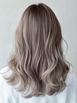 アエラバイトゥルークリエイション(AERA by True Creation) ミルクティーグレージュ