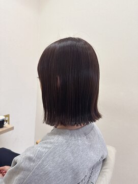 ジーナ 熊本(Zina) ラベンダーグレージュ/切りっぱなしボブ