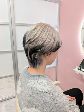 ビンナ(BINNA) ホワイト×毛先ブラックカラー