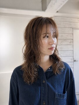 ヴィッカエコル (vicca 'ekolu) 20代30代40代/パーマ/レイヤーカット/シースルーバング/ロング
