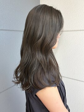 ヘアーアイストゥーレ(HAIR ICI TRE) 透明感オリーブ艶カラー小顔レイヤーカット夏カラー担当渡辺聖