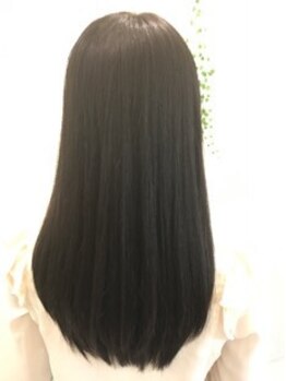 ググヘアー(guguhair)の写真/“gugu”のストレートは、思わず触りたくなる質感☆施術すればするほど美髪☆柔らかなストレートヘアに♪