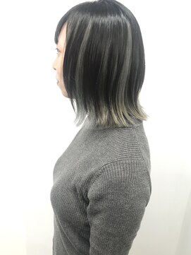 エイト 三軒茶屋店(EIGHT) シルバーグレーインナーカラー