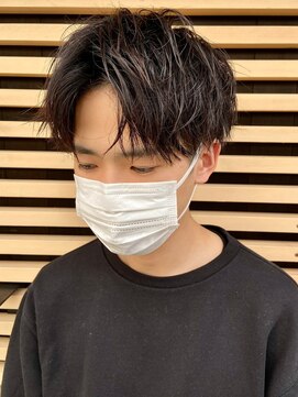 ニアウ 太田店(Niau) センターパートニュアンスパーマツーブロックメンズマッシュ