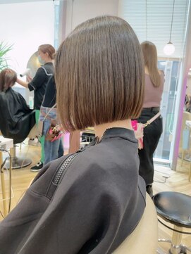 リール 銀座(R'EEL) ぱつっとボブ×髪質改善