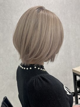 ロウル 渋谷(LOWRL) ミルクティーベージュ/ケアブリーチカラー