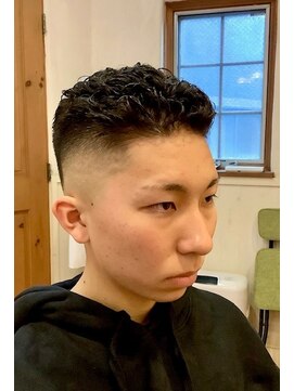 ベイブ ヘア メイク サロン(Babe hair make salon) ハードパーマ　スキンフェード