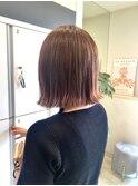 ピンクブラウン×切りっぱなし外はねボブ