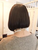 オリオリ ネイ(oli-oli ne'i)&nbsp;前下がりボブ/フレンチカジュアル/グレージュカラー