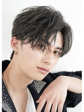 オーシャントーキョーウエスト 心斎橋 (OCEAN TOKYO WEST) フェザーショートニュアンスパーマセンターパーマフェザーパーマ