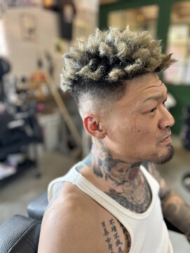フッドウルフ(HOODWOLF) スパイキーアフロ