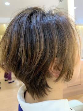 ニューヨークニューヨークマザーズ(NYNY Mothers) ふんわりパーマのショートボブ