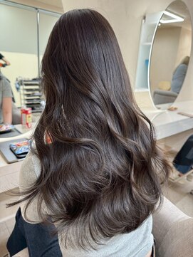 オズ 安積店(OZ) ミニウルフチェリーブラウンホワイトグレージュフェザーパーマ