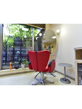 マンツーマンのプライベートサロンで、落ち着いた雰囲気の中、リラックスした時間をお楽しみいただけます♪