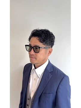 ロックワークオレンジ 西中島店(ROCK WORK ORANGE) 40代、50代の男性必見！　イケオジパーマ
