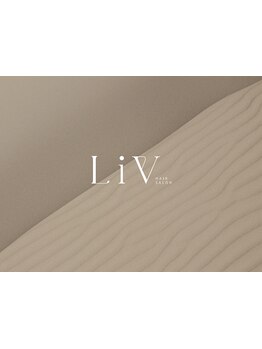 「真っすぐすぎない、自然で柔らかなストレート」を実現◎髪の負担が少なく、美しい艶のある仕上がりに。