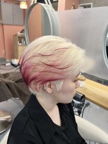 プネル(punel) ホワイトブロンド×レッド ケアブリーチ 原宿