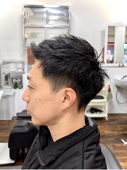 バーバー ダブル(BARBER W)の写真/【若江岩田駅4分】朝8時30分から営業&スピーディーな施術で忙しいビジネスマンも通いやすい◎
