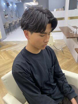 アレス バイ シカ 神戸三宮元町店(ALLES by Cica) 波巻きツイストスパイラルパーマツーブロック刈り上げ