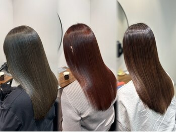 cor 市川 髪質改善/白髪ぼかし 【コル】【3月上旬OPEN(予定)】の写真/トレンドを抑えた透明感カラーで白髪をデザイン。艶髪を叶えつつ、毎日のお手入れを楽にする大人の似合わせ