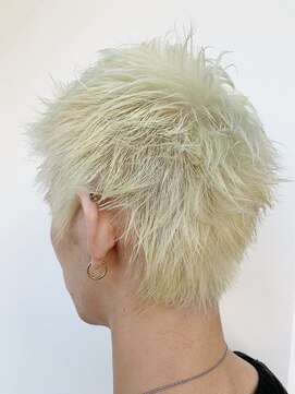 salon de MiLK 札幌大通店【サロン ド ミルク】 ＊目立ち度大！ホワイトカラー