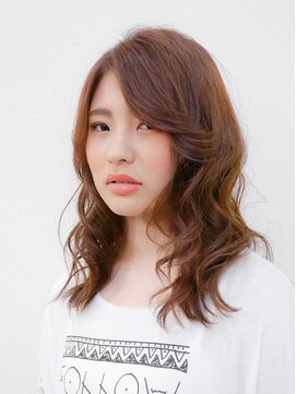 ブランコトレスメモリアル(BLANCO tres メモリアル) ストリートフェミニン