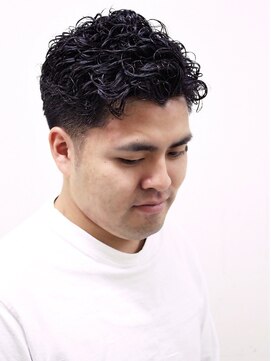 ポルテオム(PORTE HOMME) 【ポルテオム】アップバングハードパーマスタイル