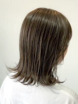 ヴェアリ(Vary) 結べる外ハネボブオリーブベージュくすみカラー