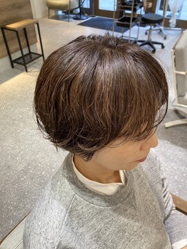 コク(koku) ハイライト×ふんわり大人ショートスタイル