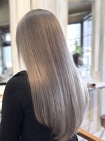 リコ バイ マリス(Liko by maris)&nbsp;ホワイトグレージュ/メルティカラー/フェミニンロング