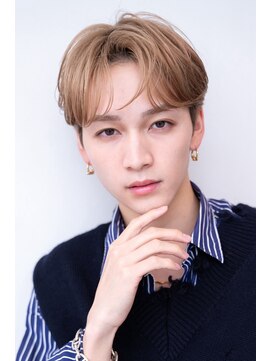 エフエム 渋谷(FM) フェザーパーマセンターパートハイライトカラーニュアンス