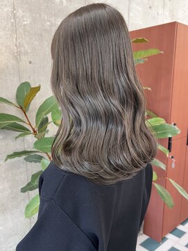 ノード(NODE) 栄外ハネ大人女子柔らかグレージュ