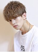 横顔もキマるお洒落マッシュ ツーブロック 刈り上げ マッシュ