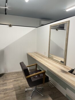 ルッカ 小郡店(Lucca)の写真/スタッフは全員ママ美容師。同じ目線で悩みも会話も共感できる、女性だけの安心空間