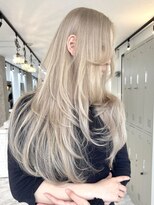 ヴィア 京都烏丸(Via)&nbsp;ホワイトベージュ/ホワイトブロンド/ハイトーン/レイヤーカット