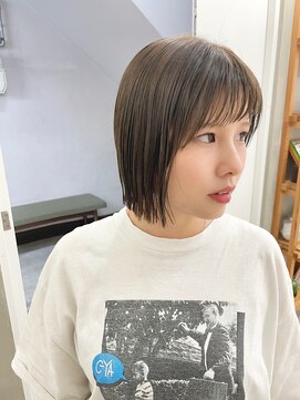 エンドリンク(endlink) ブリーチなしオリーブベージュ×前下がりボブ