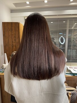 エクリ 麻布十番(equri) 透明感あるピンクブラウン　20代30代40代　ツヤ髪