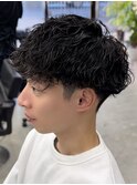 ツーブロックマッシュ波巻きスパイラルパーマ刈り上げ束感モテる