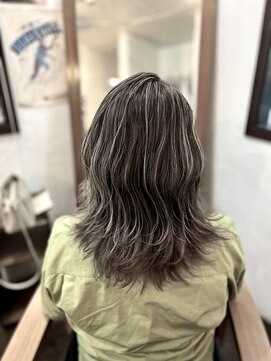 ミニィバイミラーズ(Miniy by Miroirs) 細めにコントラストハイライト