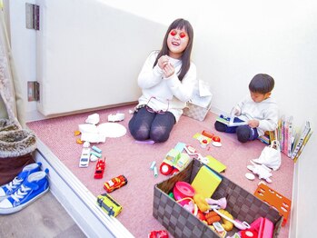 プリュス 稲野店(Plus)の写真/【キッズスペース有】お子様が見える位置でのカット◎全員ママさんスタイリスト♪ベビーカーもギリ入ります