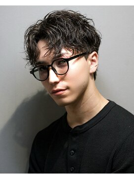 メンズサロン ゴールド 名古屋(GOALD) 波巻きスパイラルパーマ　センターパート　メンズパーマ　大人