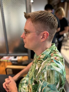 ザマンニューヨーク 南麻布店(THE MAN NewYork) 大人海外アップバングフェードショート：花形　知希