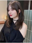 20代30代40代ミディアム×オリーブベージュ×レイヤーカット