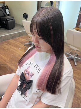 アン(Hair make un) ホワイトピンク