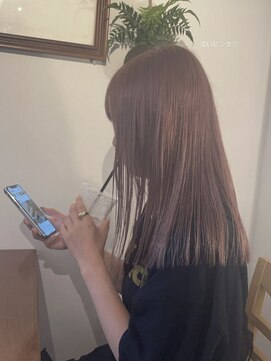 エイチ(811) アンブレラカラーアッシュグレーベリーショート切りっぱなしボブ