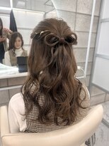 ビンナ(BINNA) 大きめリボンがかわいいハーフアップ♪
