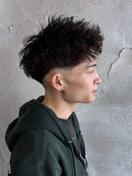 ニアウ 高崎店(Niau) 刈り上げセンターパート/波巻きツイストスパイラル/群馬高崎