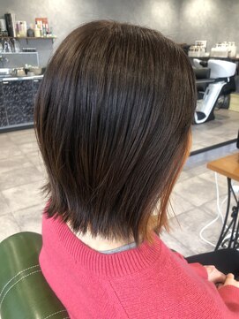 クローバー(clover) インナーカラーボブ