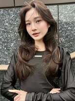 シティ(CITY)&nbsp;ロングヘア フォワード巻き レイヤーカット グレージュ